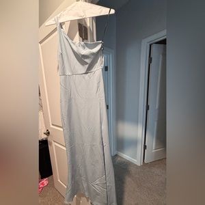 Beautiful new with tags formal dress size 4